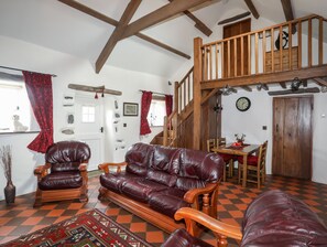 Interior - Tir Eironwy (Pwllheli)