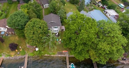 Full equiped lakeside house