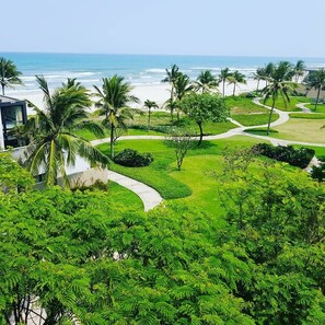 Vista para praia/oceano