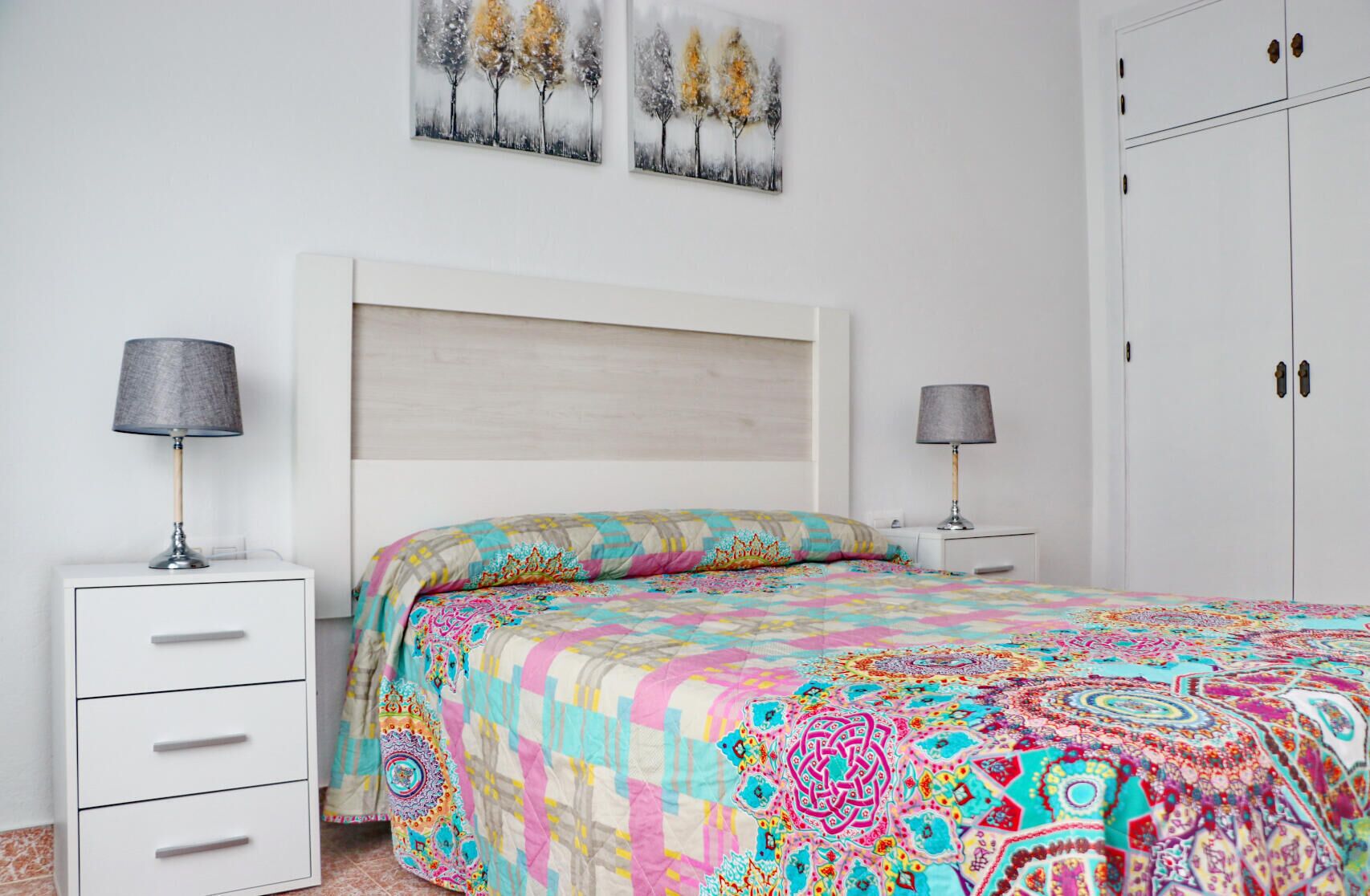 3 slaapkamers, een strijkplank/strijkijzer, beddengoed