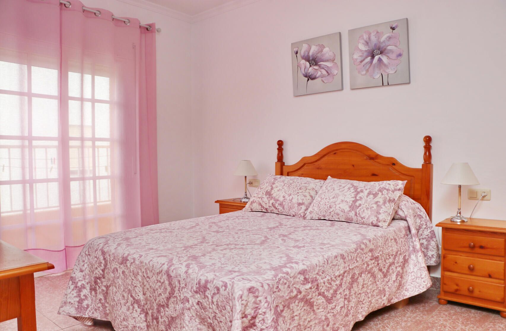 3 slaapkamers, een strijkplank/strijkijzer, beddengoed