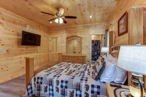 2 Schlafzimmer, Schreibtisch, Bügeleisen/Bügelbrett, Reisekinderbett
