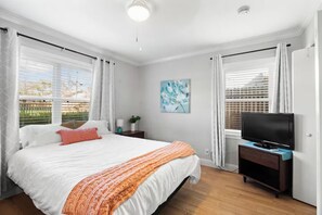 6 Schlafzimmer, Schreibtisch, Bügeleisen/Bügelbrett, kostenloses WLAN