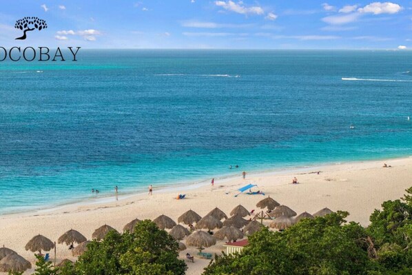 Beach nearby, sun loungers, beach towels