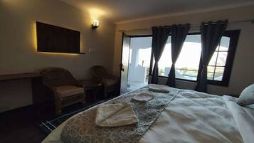 Deluxe Room | Free WiFi