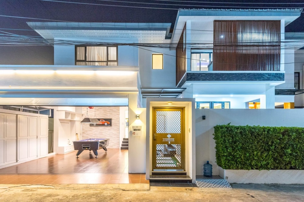 Exquisite Pool Villa I