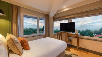 Studio, 1 Tempat Tidur Twin | Minibar, meja kerja, tirai kedap cahaya, dan setrika/meja setrika
