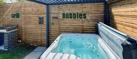 Baignoire à remous extérieure