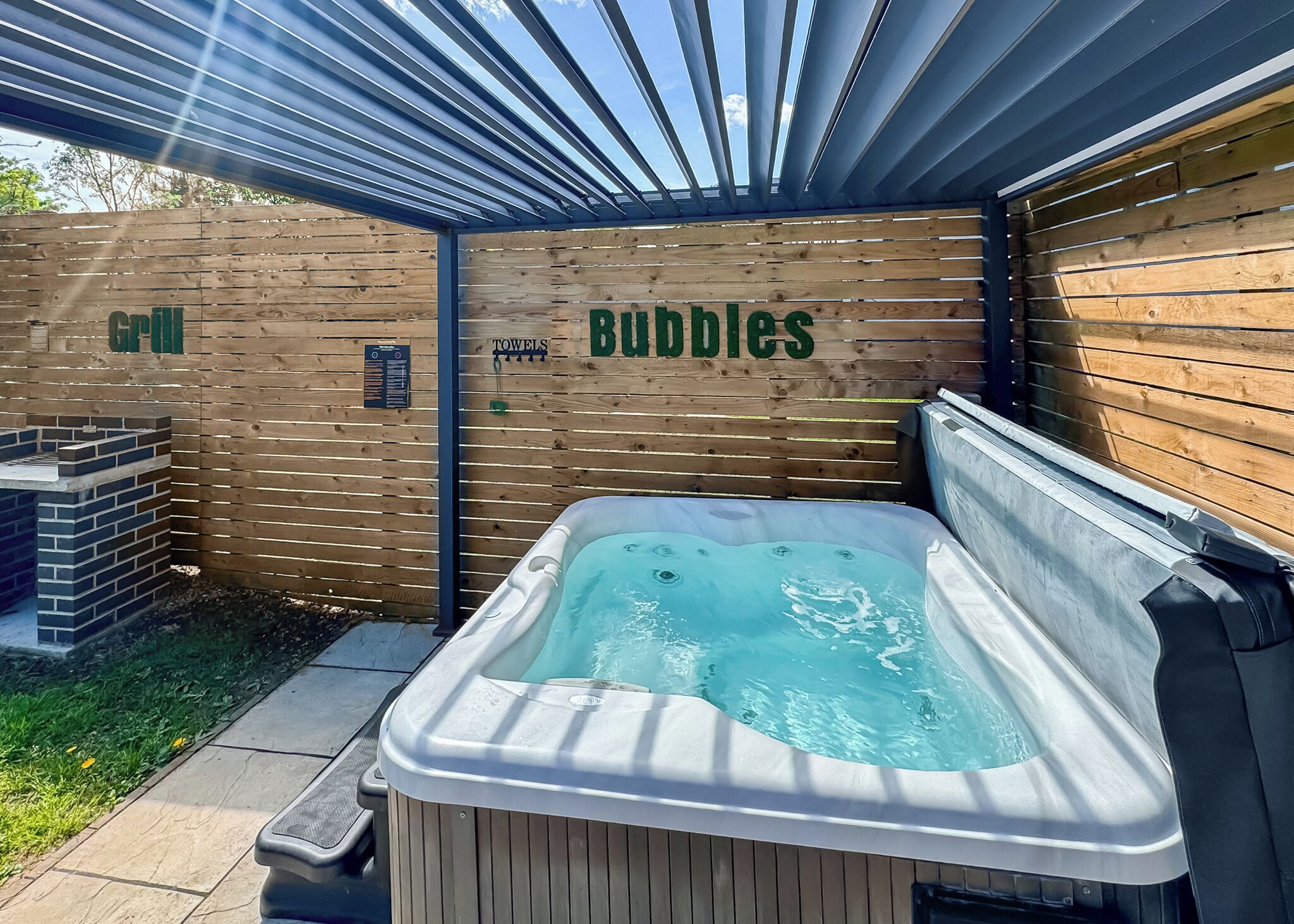 Bain à remous extérieur
