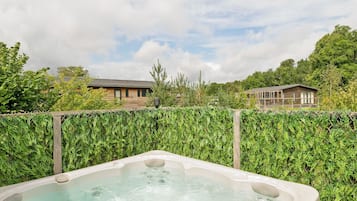 Baignoire à remous extérieure