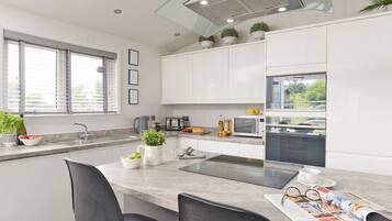 冰箱、烤箱、炉灶、洗碗机