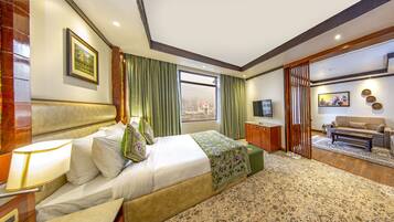 Presidential Studio Suite | In-room safe, iron/ironing board, free WiFi, bed sheets