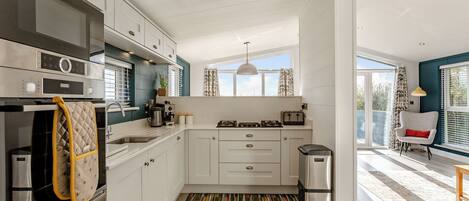 Fridge, oven, stovetop, toaster