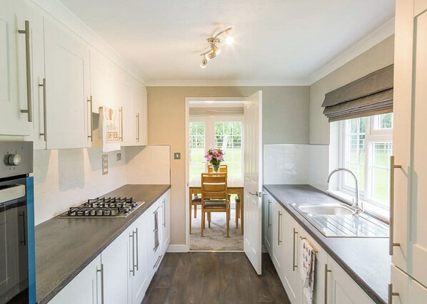 Fridge, oven, stovetop, toaster