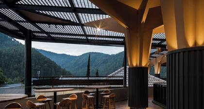 Allura Azana Resort Tawangmangu