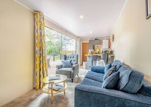 Living area - Rowan Boutique Lodge (Aughton)
