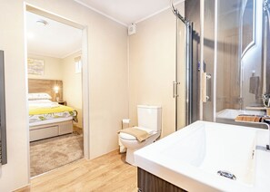 Bathroom - Rowan Boutique Lodge (Aughton)