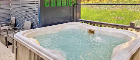 Bain à remous extérieur