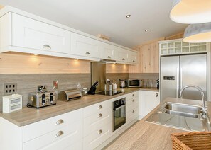 Fridge, oven, stovetop, toaster