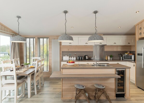 Fridge, oven, stovetop, toaster