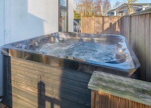 Baignoire à remous extérieure