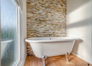 Unclassified image, 4 of 18, button - Well presented luxury lodge with two doubles, one with en suite shower. (Hutton Rudby, Yarm)