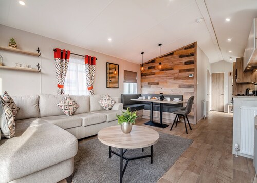 2 bedroom accommodation in Skirlaugh, Nr Hull