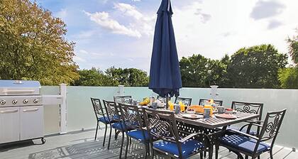 5 bedroom accommodation in Milford-on-Sea, Nr Lymington