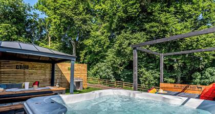 3 bedroom accommodation in Raywell, Beverley