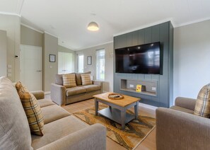 Living area - 3 bedroom accommodation in Raywell, Beverley (Raywell, Beverley)