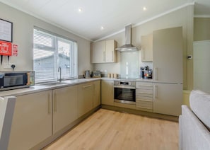 Fridge, oven, stovetop, toaster
