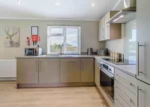 Fridge, oven, stovetop, toaster