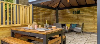 3 bedroom accommodation in Raywell, Beverley