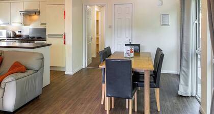 3 bedroom accommodation in Albury, Guildford