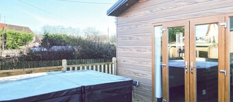 1 bedroom accommodation in Kilwinning