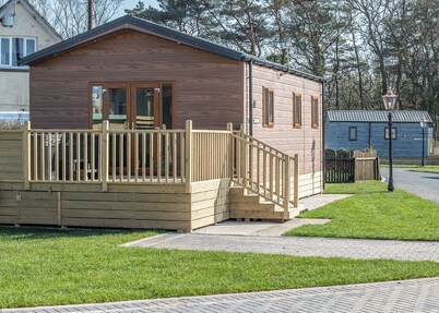 2 bedroom accommodation in Kilwinning
