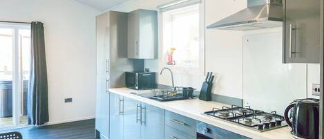 Fridge, oven, stovetop, toaster