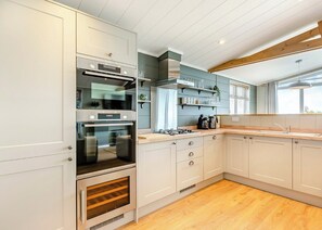 Oven, freezer