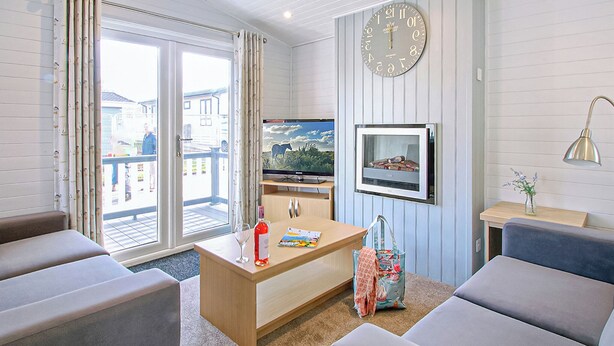 Unclassified image, 1 of 9, button - Modern and contemporary two bedroomed lodge with one double and one twin. (Milford-on-Sea, Nr Lymington)