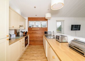 Fridge, oven, stovetop, toaster