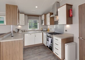 Fridge, oven, stovetop, toaster