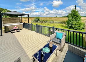 Terrace/patio - 2 bedroom accommodation in Raywell, Beverley (Raywell, Beverley)
