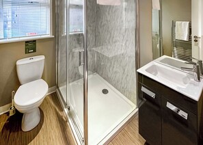 Bathroom - 2 bedroom accommodation in Raywell, Beverley (Raywell, Beverley)