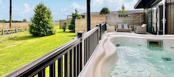 2 bedroom accommodation in Raywell, Beverley