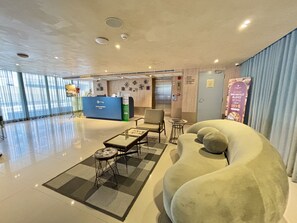 Front of property - Benjarong Hotel Bangkok (Bangkok)