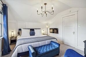 3 habitaciones, escritorio, tabla de planchar con plancha y wifi