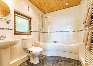Bathroom - 1 bedroom accommodation in Harrogate (Harrogate)