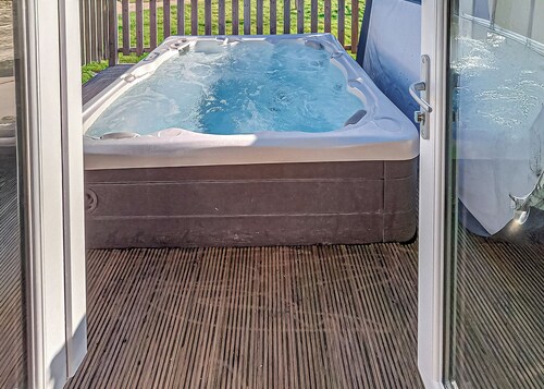 3 bedroom accommodation in Newbury