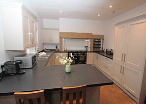 Refrigerador, horno, parrilla de estufa y tostadora 
