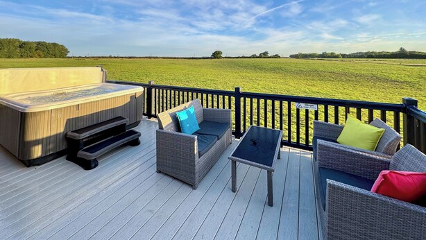 Unclassified image, 1 of 15, button - 2 bedroom accommodation in Raywell, Beverley (Raywell, Beverley)